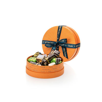 Il cioccolato di Natale del diametro 14cm che imballa, ha ordinato la chiusura del nastro dei contenitori di regalo del cioccolato