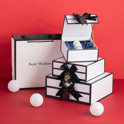 Contenitori di regalo magnetici bianchi rigidi del cartone con Rim And Ribbon Bow nero