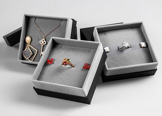 Scatole d'imballaggio di Grey Velvet Lined Cardboard Jewelry con Logo Printing personalizzabile
