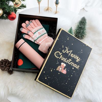 Messo del contenitore di regalo differente di quattro di dimensione Natali del cartone per i guanti della sciarpa