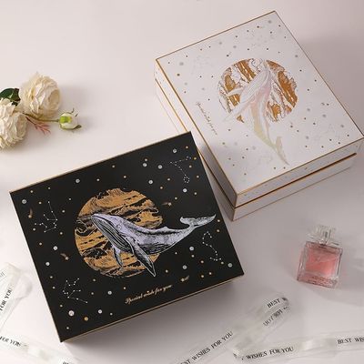 Scatola rigida su ordinazione della spalla, le scatole di 2 pezzi con carta tagliuzzata 29*21*9.5cm