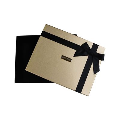 I contenitori di regalo cosmetici decorativi di servizio del ODM, hanno annunciato i contenitori di regalo con il nastro fisso