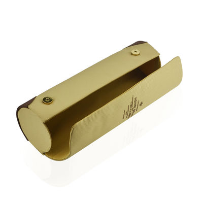 Il rotolo beige modella i bottoni magnetici di Champagne Gift Box With Two