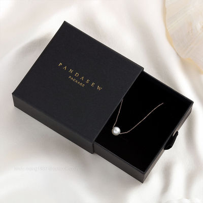 Estragga il contenitore nero di collana del cartone con la spugna spessa di 1.5cm
