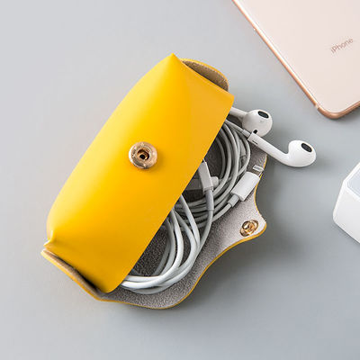L'unità di elaborazione impermeabile della cassa del rossetto di viaggio riveste di pelle il giallo portatile
