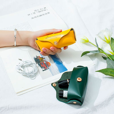 L'unità di elaborazione impermeabile della cassa del rossetto di viaggio riveste di pelle il giallo portatile